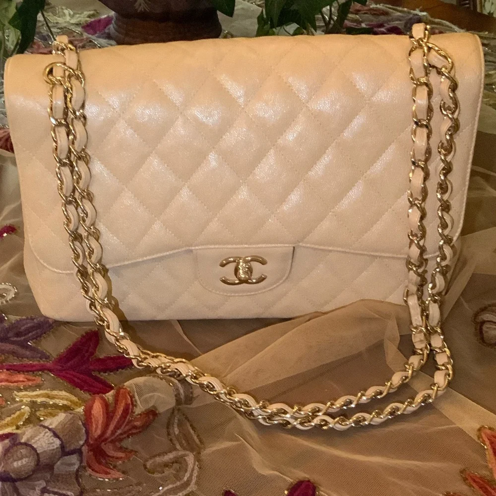 ❤️❤️ Chanel Classic Iridescent Jumbo Double Flap Bag❤️❤️